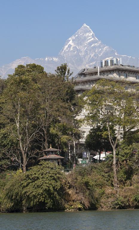 Glacier Hotel & Spa Pokhara Esterno foto